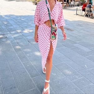 Gathered side slit skirt